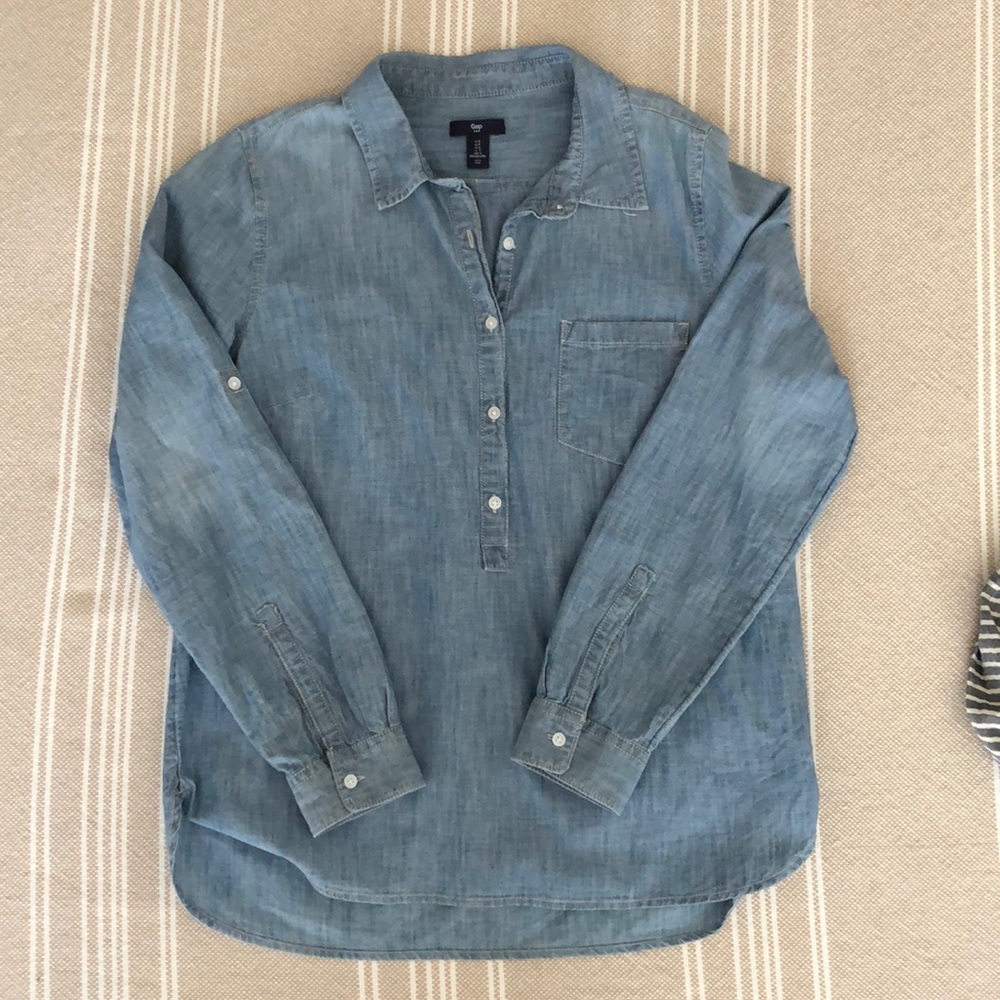 Gap chambray popover shirt